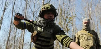 Un commandant russe s’est tiré une balle dans la jambe pour fuir la guerre !
