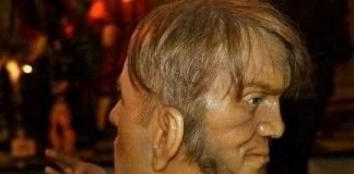 Découvrez l’histoire incroyable de ce jeune homme de 23 ans avec ses deux visages