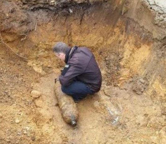 Une bombe au phosphore datant de la Seconde Guerre mondiale découverte à Maasmechelen !