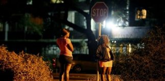 Zimbabwe : Le prix des préservatifs augmente…les prostituées décident d’utiliser des sachets de pain !
