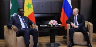 Macky Sall rencontre Vladimir Poutine pour alerter sur l’impact de la guerre en Ukraine