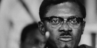 Flash-La Belgique remet officiellement la relique de Lumumba à sa famille à Bruxelles