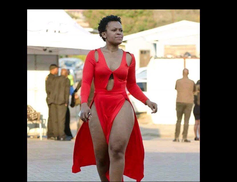 Zodwa Wabantu, une danseuse qui ne porte pas de sous vêtement, interdite de fouler ses pieds dans ce pays africain 3