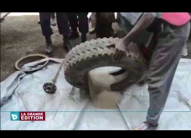 Flash/RDC : Un véhicule avec 600kg de coltans en direction de Rwanda intercepter par la police congolaise ! 1 Flash/RDC : Un véhicule avec 600kg de coltans en direction de Rwanda intercepter par la police congolaise ! 1