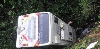 Un car de voyageurs chute d’un pont, une trentaine de morts !