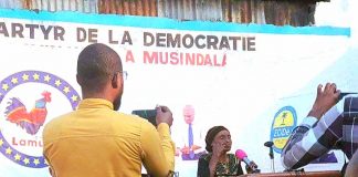 RDC : Devant Martin fayulu, Maman masemi accuse les policiers de lui avoir volé 3500 $ !