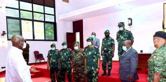 Le président ougandais Museveni réunit les généraux congolais et Ougandais à Kampala !
