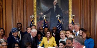 États-Unis : le plan climat et santé de Joe Biden adopté par le Congrès