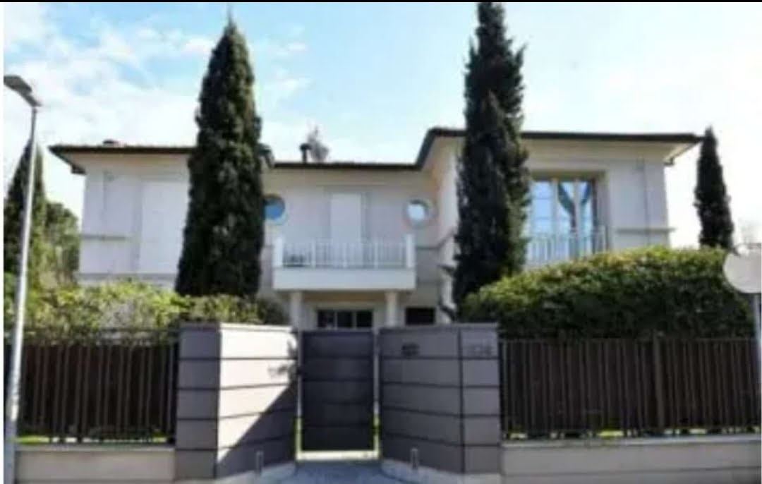 Scandale en Ukraine : Le président Zelensky loue sa villa en Italie à des Russes ! 2 Scandale en Ukraine : Le président Zelensky loue sa villa en Italie à des Russes ! 2