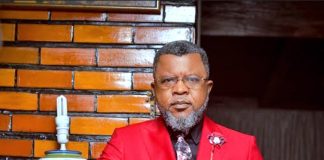 Le Pasteur François MUTOMBO (Voici-l’homme) refuse d’être appelé « REPRÉSENTANT LÉGAL ». Il préfère être appelé « PASTEUR » simplement !