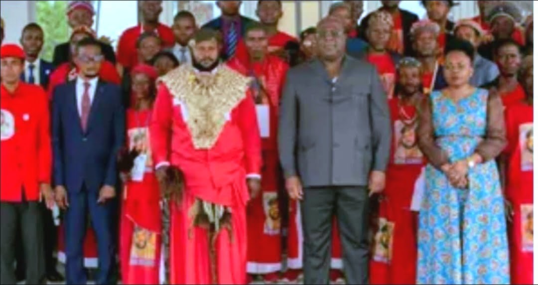 RDC/Résolution du conflit Teke et Yaka : Félix Tshisekedi place les Chefs traditionnels devant leurs responsabilités ! 1 RDC/Résolution du conflit Teke et Yaka : Félix Tshisekedi place les Chefs traditionnels devant leurs responsabilités ! 1