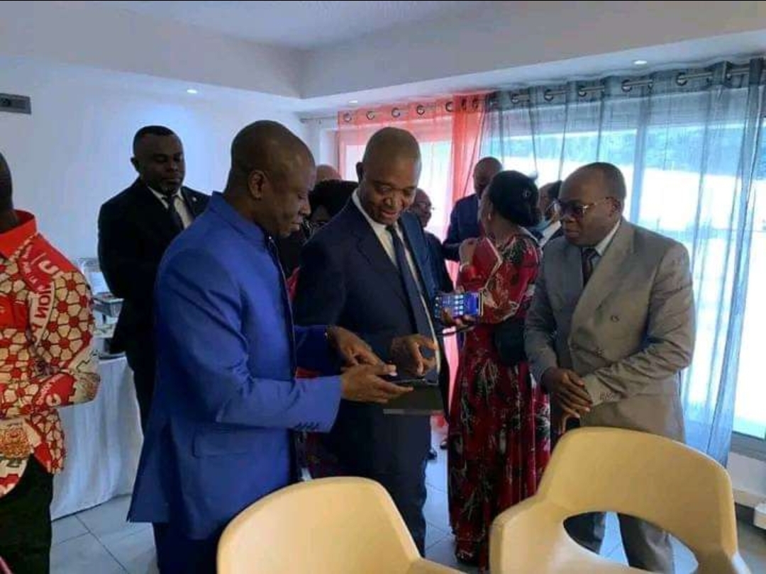 Les leaders des partis politiques de l’opposition et de la majorité se sont rencontrés à Kinshasa ! 2 Les leaders des partis politiques de l’opposition et de la majorité se sont rencontrés à Kinshasa ! 2