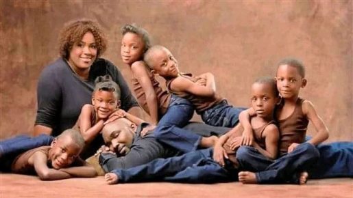 Bonne nouvelle ! Des sextuplés nés d'un couple qui a subi plusieurs fausses couches ont tous grandi (Photos) 6