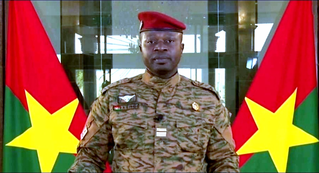 Urgent Burkina : Le lieutenant-colonel Paul-Henri Damiba signe sa démission ! 1 Urgent Burkina : Le lieutenant-colonel Paul-Henri Damiba signe sa démission ! 1