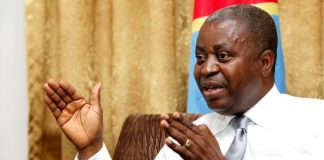 RDC : Adolphe Mozito crache sur L’opposant Martin fayulu !
