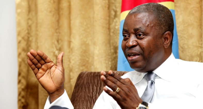 RDC : Adolphe Mozito crache sur L'opposant Martin fayulu ! 1 RDC : Adolphe Mozito crache sur L'opposant Martin fayulu ! 1