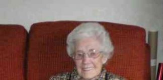 Âgée de 99 ans, une vieille femme annoncée qu’elle est enceinte