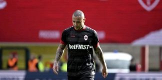 Surpris en train de fumer, un joueur est suspendu par son club