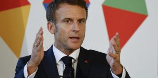 Frappes russes en Ukraine : Macron déplore un » changement profond de la nature » de la guerre !