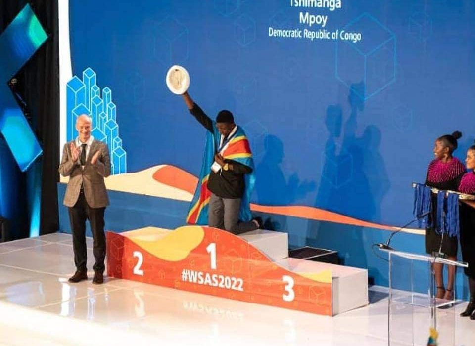 RDC : Daniel Tshimanga Mpoy proclamé meilleur menuisier d'Afrique ! 1