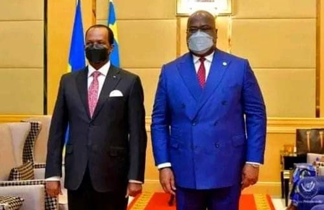 RDC: Après l’expulsion de l’ambassadeur rwandais, Félix Tshisekedi appelé à autoriser la formation militaire accélérée pour les volontaires ! 1 RDC: Après l’expulsion de l’ambassadeur rwandais, Félix Tshisekedi appelé à autoriser la formation militaire accélérée pour les volontaires ! 1
