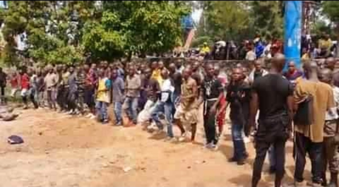GOMA : Plus de 800 jeunes décident de rejoindre l'armée Congolaise ! 2 GOMA : Plus de 800 jeunes décident de rejoindre l'armée Congolaise ! 2