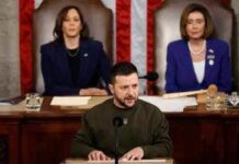 Certains membres du congrès on refusé d’applaudir le président Ukrainien Volodymyr Zelensky ?