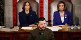 Certains membres du congrès on refusé d’applaudir le président Ukrainien Volodymyr Zelensky ?