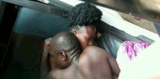 Scandaleux! Deux enseignants trouvés coincés derrière une école par leur préfet