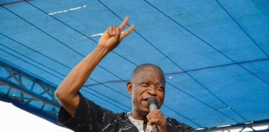RDC : » les catholiques voteront pour Fatshi en 2023″, Adam Bombole qualifie d’injures ces propos du cadre de l’UDPS André Mbata !