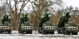 La Russie déploie des batteries de missiles antiaériens