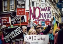 Etats-Unis : des New-Yorkais protestent contre l’OTAN et l’aide militaire à l’Ukraine