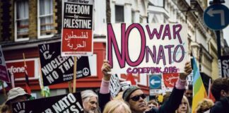 Etats-Unis : des New-Yorkais protestent contre l’OTAN et l’aide militaire à l’Ukraine