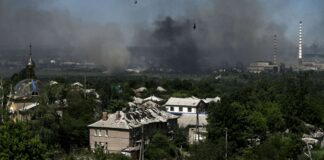 Ukraine : dans le Donbass bombardé, des chrétiens orthodoxes célèbrent Noël sous terre