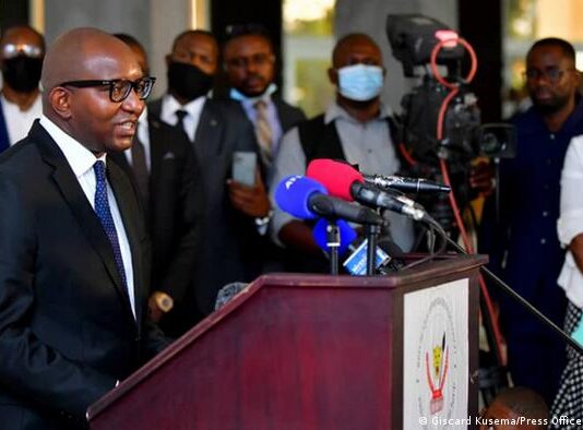 RDC : Le gouvernement instruit les services de sécurité sur la situation dans l’Est et appelle la population au calme !