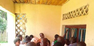 Mongala: tracasseries et pratiques déloyales de la RAW BANK soumisessur les agents et fonctionnaires de l’Etat pendant le paiement de leur salaire !