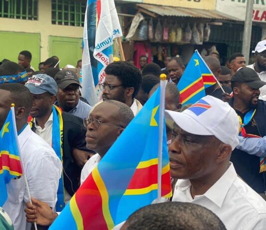 Marche à Kinshasa contre l’agression rwandaise via le M23 : les leaders politiques Martin Fayulu et Matata Ponyo présents aux côtés de milliers de militants