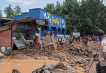 Rwanda : Enterrement des victimes après les inondations provoquées par des pluies torrentielles !