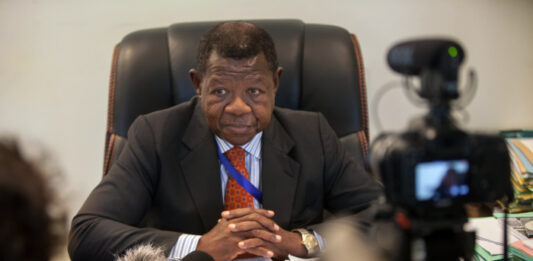 RDC : Lambert Mende appelle le gouvernement à ne pas autorisé à l’OIF d’audifier le fichier électoral !