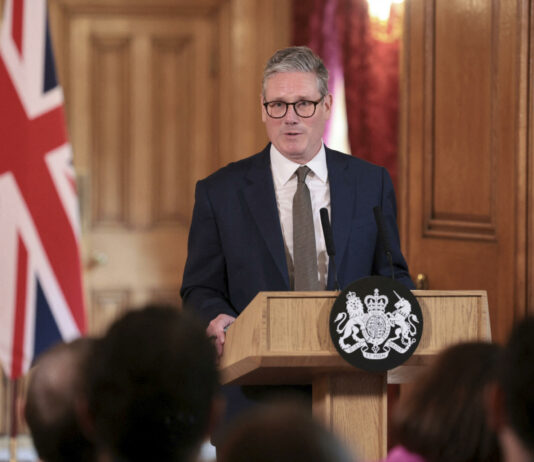 Royaume-Uni : Keir Starmer rejette le projet d’expulsion de migrants vers le Rwanda Royaume-Uni : Keir Starmer rejette le projet d’expulsion de migrants vers le Rwanda