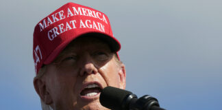 Immunité présidentielle : la cour suprême protège-t-elle Donald Trump? Donald Trump