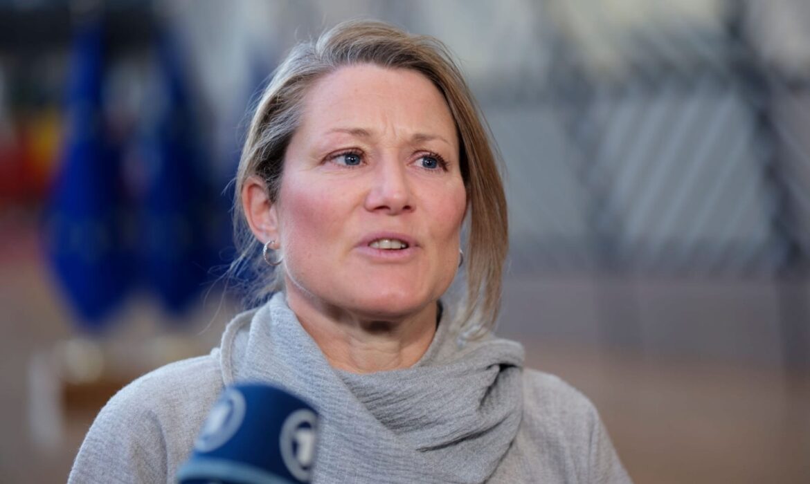 RDC-Belgique: face au défi migratoire congolais, Bruxelles envoie une mission dissuasive à Kinshasa 1 RDC-Belgique: face au défi migratoire congolais, Bruxelles envoie une mission dissuasive à Kinshasa 1