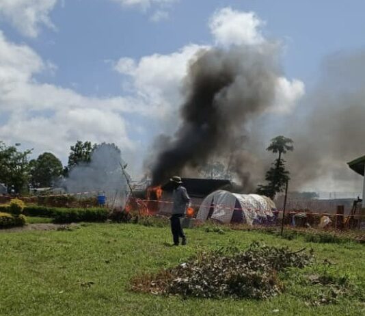 Ebola en Ituri: chaos à Rwampara, des patients s’enfuient après l’incendie d’un centre de riposte